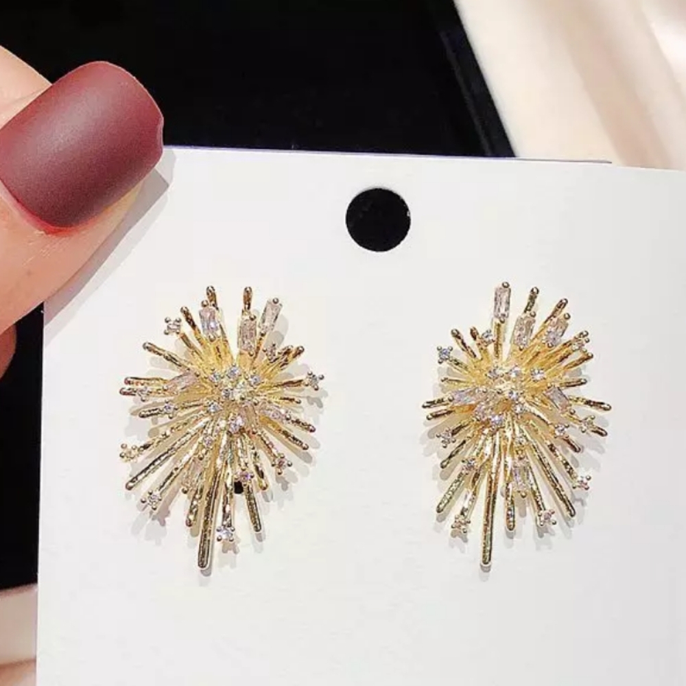NEW 18k Yellow Gold Plated Diamond Firework Studs - Picture 4 of 8